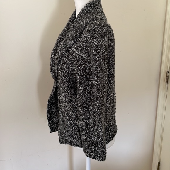 Zara chunky knit one button short cardigan, elbow sleeves shawl collar. - Picture 3 of 11